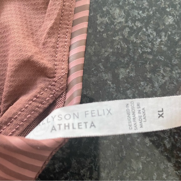 Allyson Felix + Athleta Sports Bra XL - Picture 5 of 5